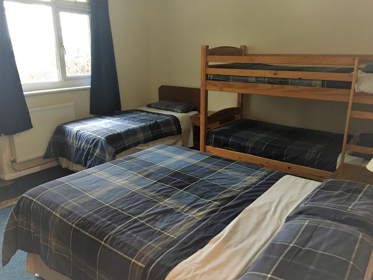 Nant-Y-Ffin Hotel Llandissilio Eksteriør bilde